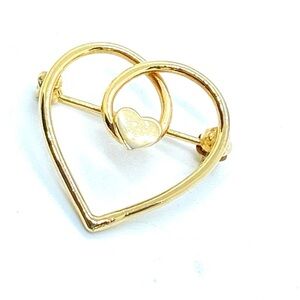Goldtone Heart Brooch Small and Dainty Vintage Pin
